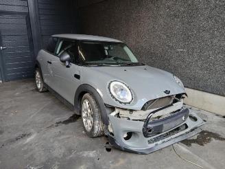 disassembly passenger cars Mini One Mini (F56), Hatchback 3-drs, 2013 1.5 12V One D 2017/7
