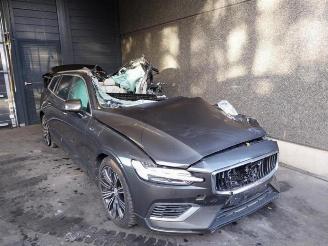 Uttjänta bilar auto Volvo V-60 V60 II (ZW), Combi, 2018 2.0 T6 16V Twin Engine 2020/6