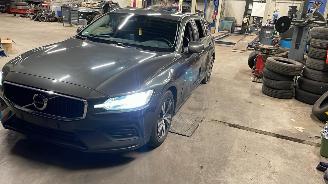 Volvo V-60  picture 3