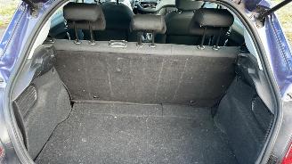 Peugeot 208  picture 18