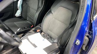 Renault Clio  picture 17