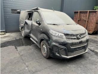 Vrakbiler auto Opel Vivaro Vivaro Combi, Bus, 2019 2.0 Diesel 145 2021/8