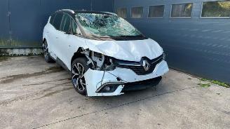 Salvage car Renault Scenic  2019/8