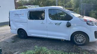 Peugeot Expert Expert (V1/VA/VB/VE/VF/VT/VY), Van, 2016 2.0 Blue HDi 180 16V picture 3