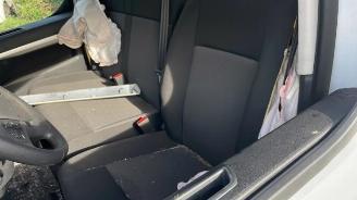 Peugeot Expert Expert (V1/VA/VB/VE/VF/VT/VY), Van, 2016 2.0 Blue HDi 180 16V picture 15