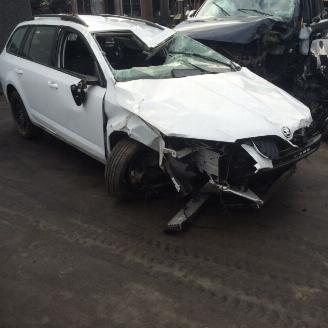 Voiture accidenté Skoda Octavia  2016/7