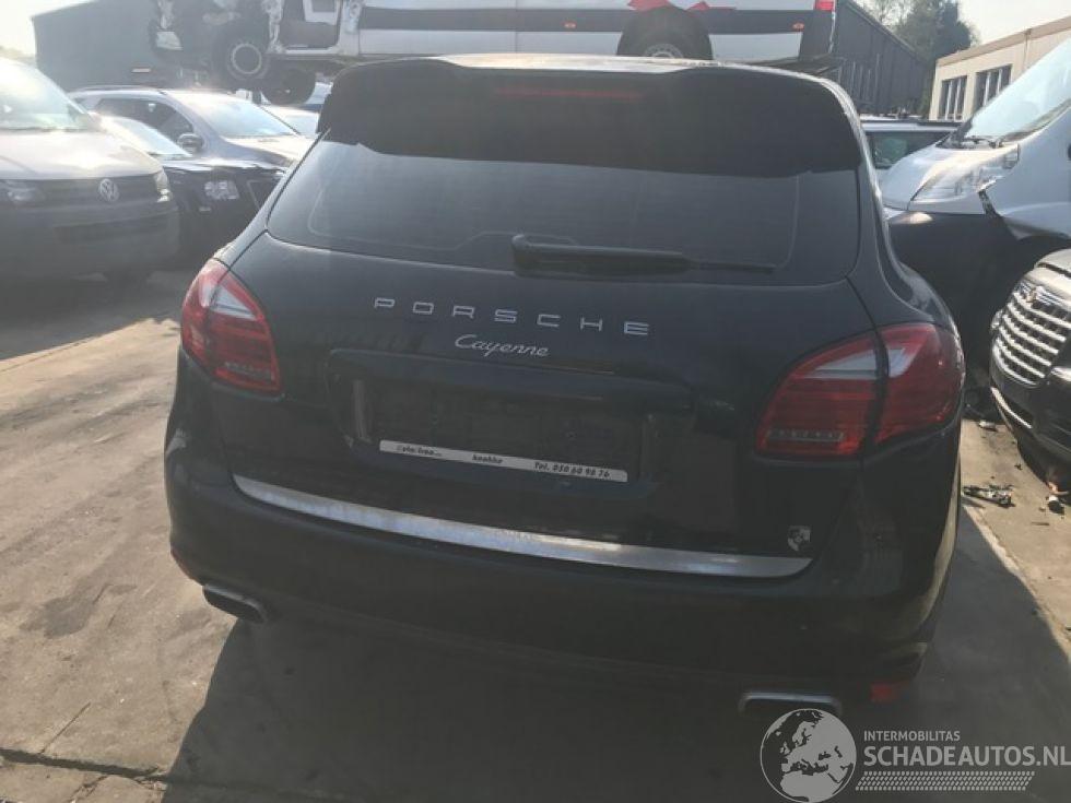 Porsche Cayenne 3000CC- DIESEL - AUTOMAAT