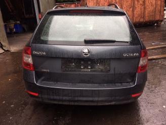 Salvage car Skoda Octavia 1600cc/ diesel/tdi/automaat 2017/1