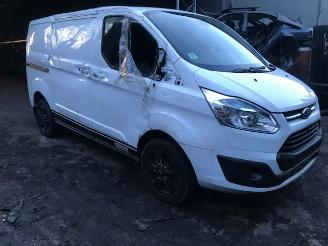 Salvage car Ford Transit transit custom -diesel / 2200cc / 6vit 2014/1
