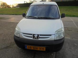 krockskadad bil bedrijf Peugeot Partner Partner, Van, 1996 / 2015 2.0 HDI 2004/7