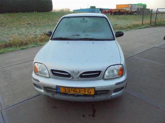 krockskadad bil auto Nissan Micra Micra (K11), Hatchback, 1992 / 2003 1.0 16V 2000/12