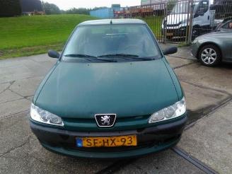 Uttjänta bilar auto Peugeot 306 306 (7B), Sedan, 1993 / 2002 1.4 SL,SR 1997/9