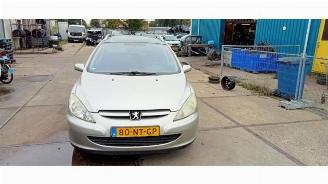 Vrakbiler auto Peugeot 307 307 SW (3H), Combi, 2002 / 2008 2.0 16V 2004/2