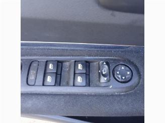 Peugeot 5008 5008 I (0A/0E), MPV, 2009 / 2017 1.6 THP 16V picture 5