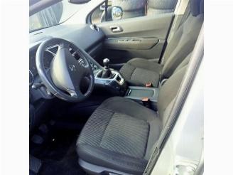 Peugeot 5008 5008 I (0A/0E), MPV, 2009 / 2017 1.6 THP 16V picture 8