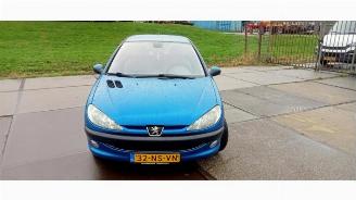 Uttjänta bilar auto Peugeot 206 206 (2A/C/H/J/S), Hatchback, 1998 / 2012 1.6 16V 2004/2