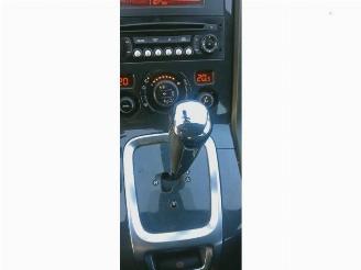 Peugeot 5008 5008 I (0A/0E), MPV, 2009 / 2017 1.6 HDiF 16V picture 6