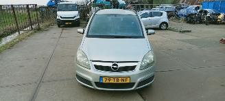 Schadeauto Opel Zafira  2006/6