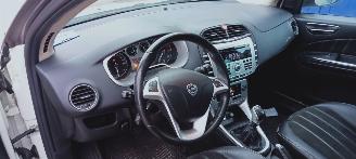 Lancia Delta  picture 11