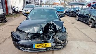 Vrakbiler auto BMW 1-serie 1 serie (E81), Hatchback 3-drs, 2006 / 2012 118i 16V 2009/12