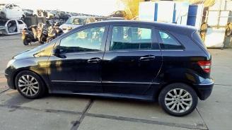 Mercedes B-klasse B (W245), Hatchback, 2005 / 2011 2.0 B-200 16V picture 2