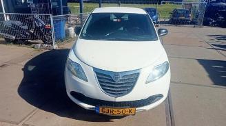 Vrakbiler auto Lancia Ypsilon Ypsilon (312), Hatchback, 2011 0.9 TwinAir 85 2013/4