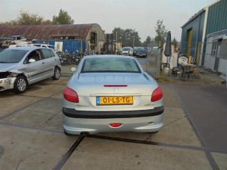 Peugeot 206 206 CC (2D), Cabrio, 2000 / 2007 1.6 16V picture 3