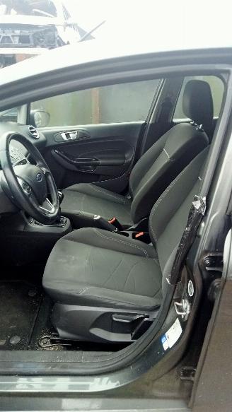 Ford Fiesta  picture 8