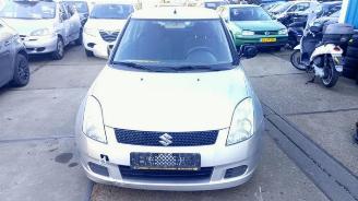Coche siniestrado Suzuki Swift Swift (ZA/ZC/ZD1/2/3/9), Hatchback, 2005 / 2011 1.3 VVT 16V 2006/2