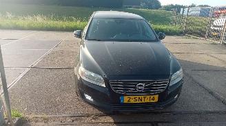 Volvo V-70  picture 2