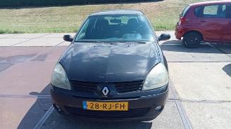 Schadeauto Renault Clio Clio II (BB/CB), Hatchback, 1998 / 2016 1.2 16V 2005/4