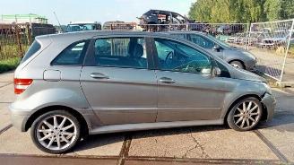 Mercedes B-klasse B (W245), Hatchback, 2005 / 2011 2.0 B-200 16V Turbo picture 4