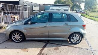 Mercedes B-klasse B (W245), Hatchback, 2005 / 2011 2.0 B-200 16V Turbo picture 2