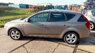 Kia Cee d  picture 4