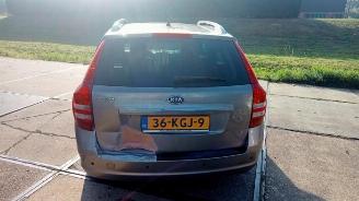 Kia Cee d Cee'd Sporty Wagon (EDF), Combi, 2007 / 2012 1.6 CVVT 16V picture 3