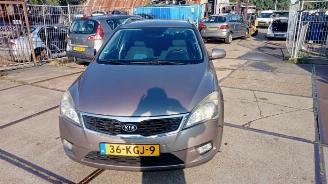 Uttjänta bilar auto Kia Cee d Cee'd Sporty Wagon (EDF), Combi, 2007 / 2012 1.6 CVVT 16V 2009/11