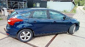 Ford Focus  picture 3