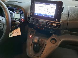 Citroën Berlingo BERLINGO GRIJS KENTEKEN BNZINE 1.2  110PK NIEUW GERESERVEERD!! picture 14