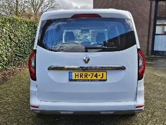 Renault Kangoo 1300 tce Luxe  5persoons 27000km rijdend incl btw NL kenteken picture 9