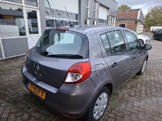 Renault Clio clio 1.2 tce GEEn SCHADE TOP auto  airco navi 112000km 5drs NAP picture 6