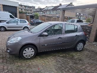 krockskadad bil auto Renault Clio clio 1.2 tce GEEn SCHADE TOP auto  airco navi 112000km 5drs NAP 2010/4