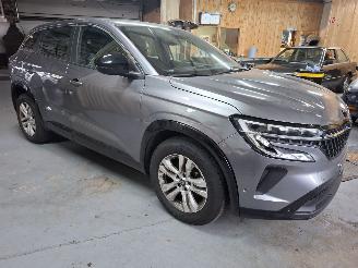 Voiture accidenté Renault Austral AUSTRAL 2024 12TCE HYBRIDE TERUG VAN DIEFSTAL 2024/6