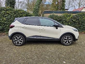 Renault Captur Geen schade Captur Intens 1.3  tce automaat 69dkm picture 3