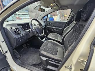 Renault Captur Geen schade Captur Intens 1.3  tce automaat 69dkm picture 9
