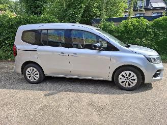 Renault Kangoo New Kangoo 15  dci 39000km gerepareerd incl e3000bp picture 6