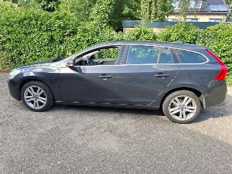 Volvo V-60 V60 T3 trekhaak 2013geen schade fijne auto picture 15