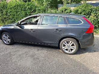 Volvo V-60 V60 T3 trekhaak 2013geen schade fijne auto picture 14