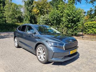 krockskadad bil auto Skoda Enyaq IV 80 Led Navi Stoelverw. 2021/5