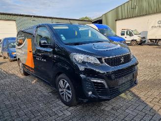 krockskadad bil bedrijf Peugeot Expert 2.0 HDI Aut. 130KW Navi Camera 2018/2