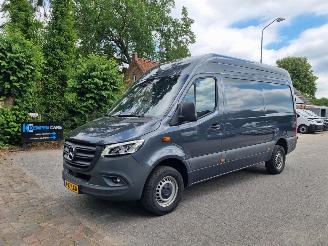 krockskadad bil bedrijf Mercedes Sprinter 317 CDI Aut. PRO Facelift Led Mbux Stoelver 2024/10